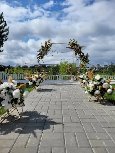 Шестиугольная арка (золотая) и декоративное дополнение к не