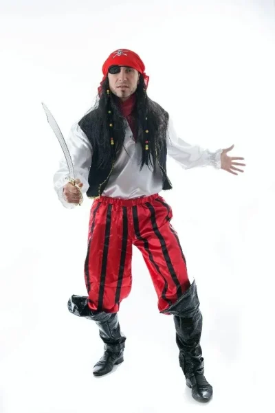 Пират , корсар, разбойник.