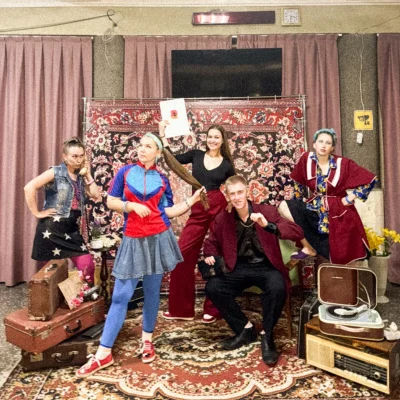 Костюмы в стиле 90=х