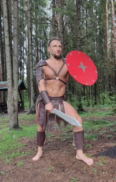 Средневековый воин, спартанец .