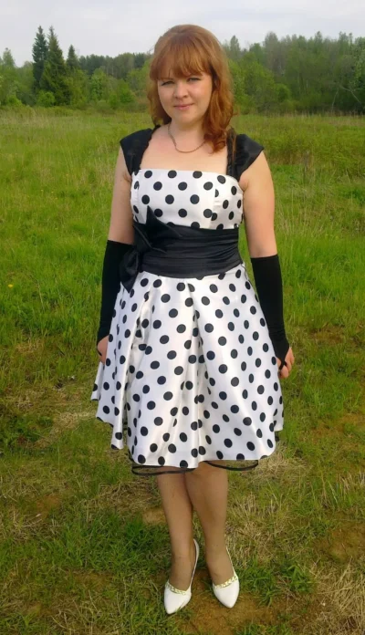 Платье в горошек, стиляга.