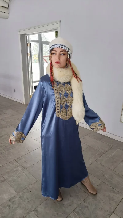 Национальное платье.