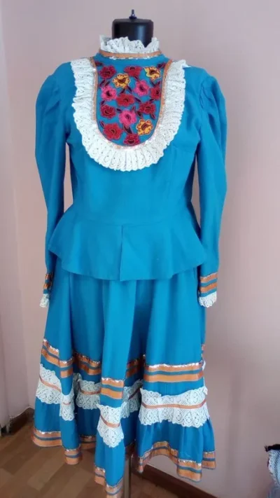 костюм в народном стиле