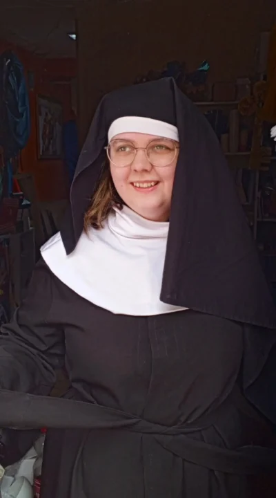 Костюм монахини