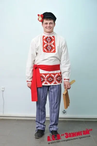 Костюм: Русский народный, рубашка.