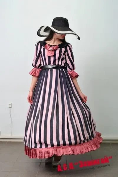 Костюм: Незнакомка