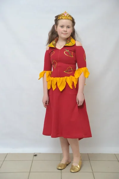 Костюм: Платье красное под цветок