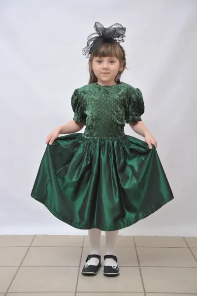 Костюм: Платье зеленое