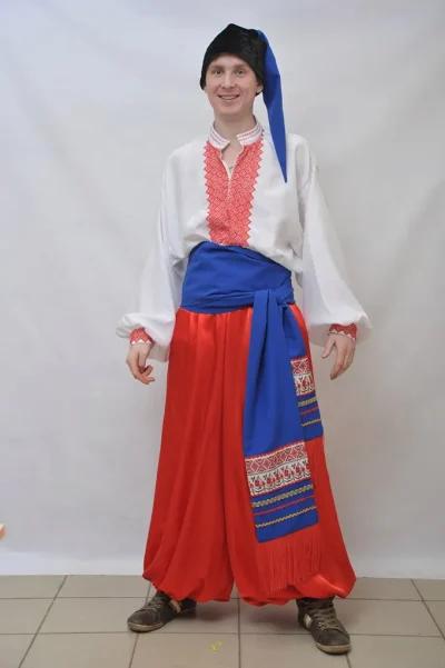 Костюм: Народный