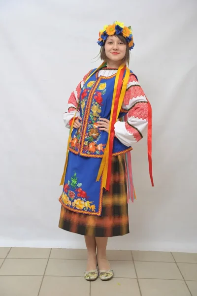 Костюм: Народный