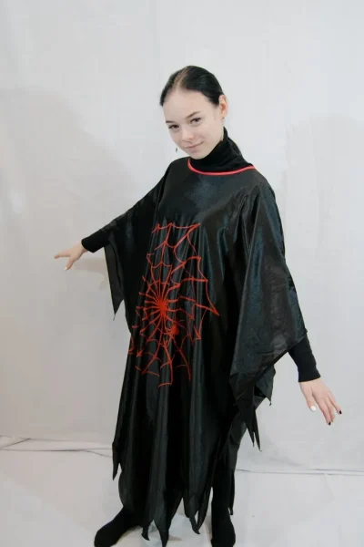 привидение черное