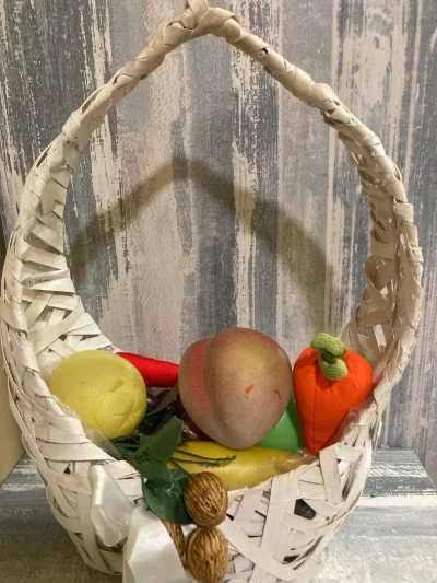 Бутафорские фрукты