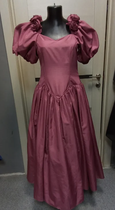 Платье вечернее,бальное.