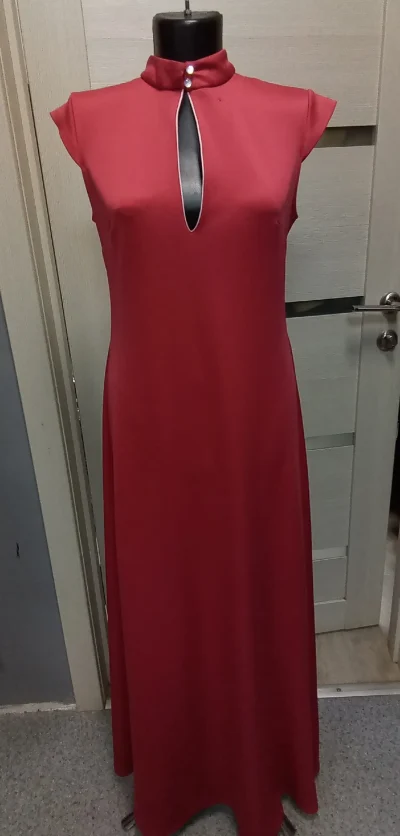 Платье красное ,вечернее