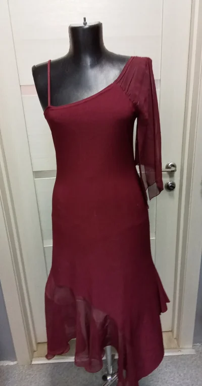 Платье вечернее