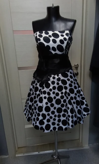 Платье вечернее, пышное